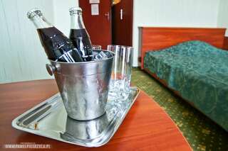 Отель Hotel Aros Тыхы Двухместный номер с 2 отдельными кроватями-3