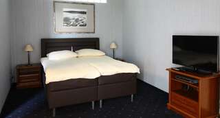 Отель Hotel Aros Тыхы Улучшенный двухместный номер с 1 кроватью-4